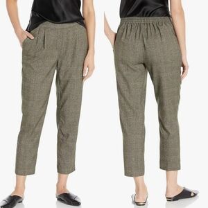 Women's Gray Cropped Pants